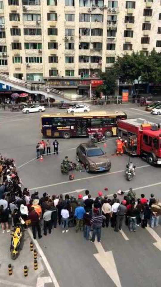 渠县车祸最新消息，事故现场救援与后续处理进展跟踪